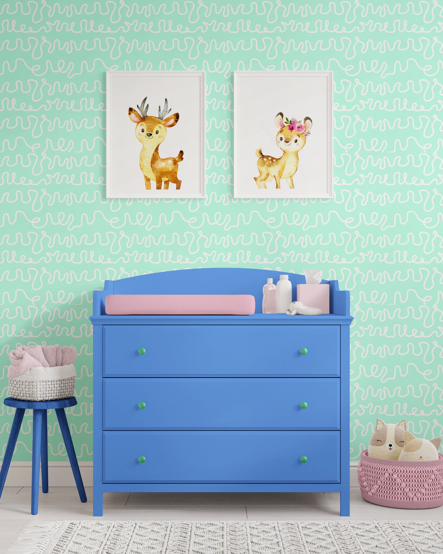 Squiggle Wallpaper in Joyful Mint