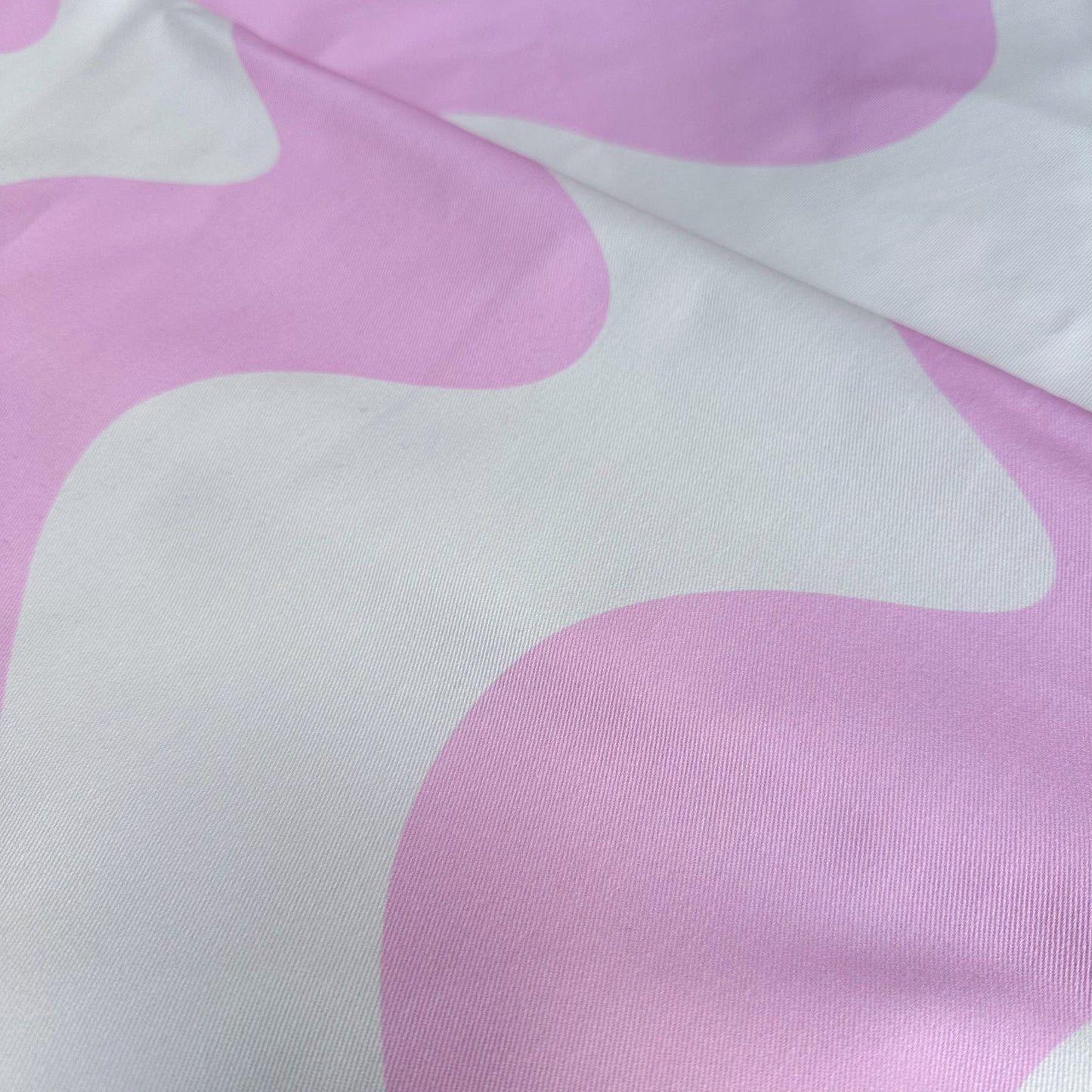 wavy fabric in pink and cream 