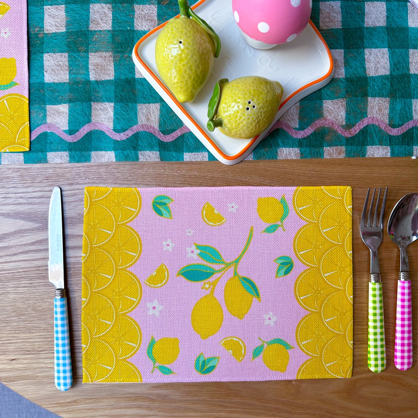 lemon placemat made from linen fabric in yellow and pink colours