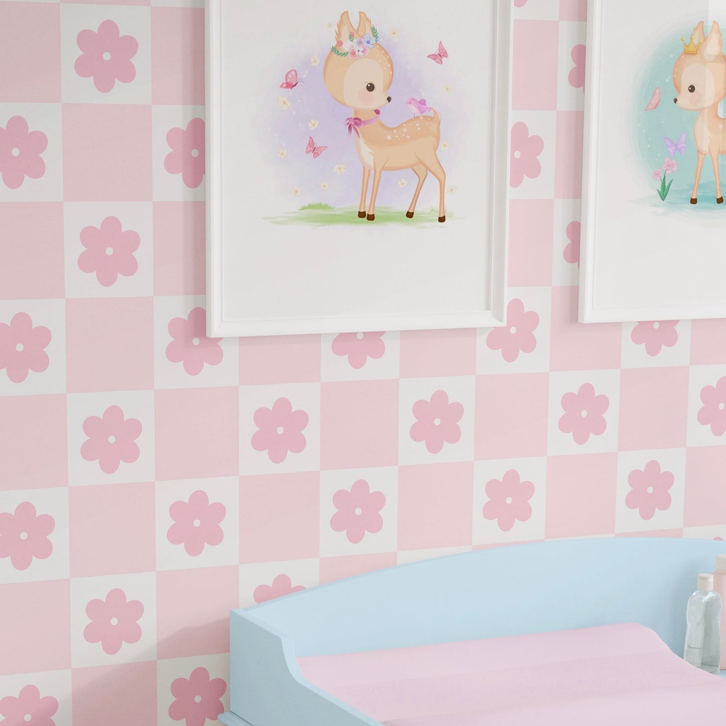 daisy wallpaper with checkerboard design for girls bedroom