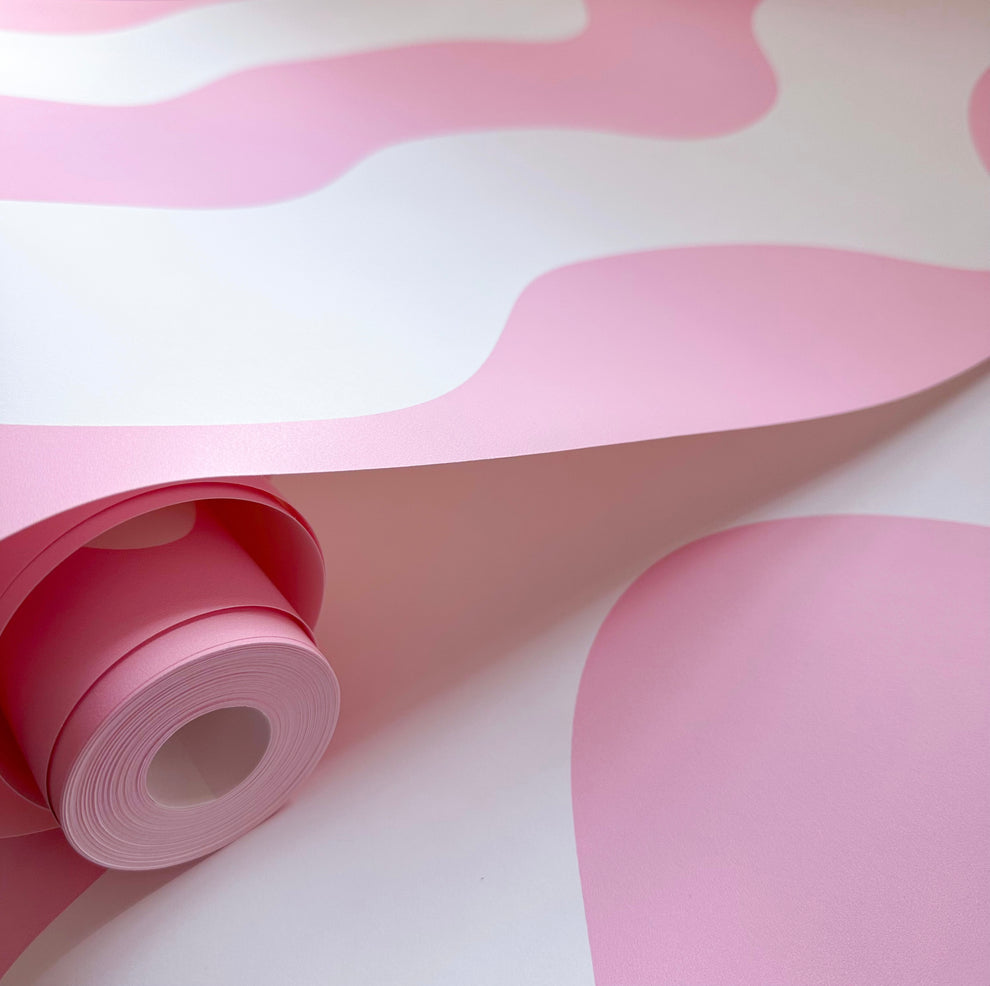 On The Same Wavelength Wavy Wallpaper in Pink Candy – Sorbet Dreams