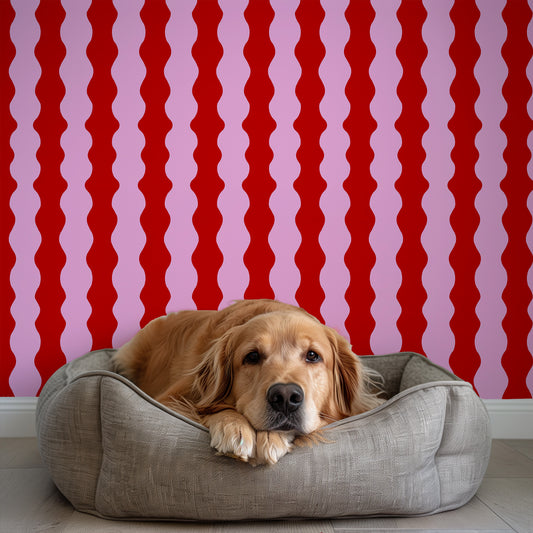 wavy wallpaper in pink and red with wiggle pattern 